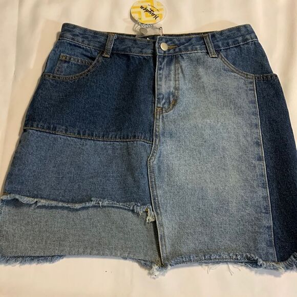 Hayden size medium NWT distressed/patched skirt - Picture 1 of 10